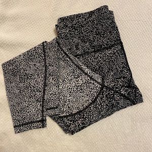 Lululemon - Wunder Under HR Tight *Blocked Size 12